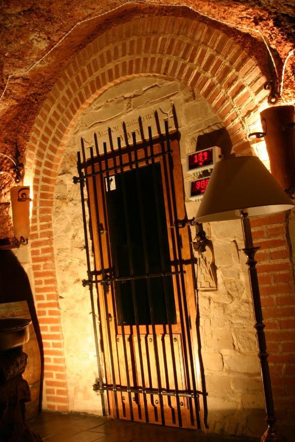 Vinarius, Posada Rural Castellanos de Villiquera Dış mekan fotoğraf