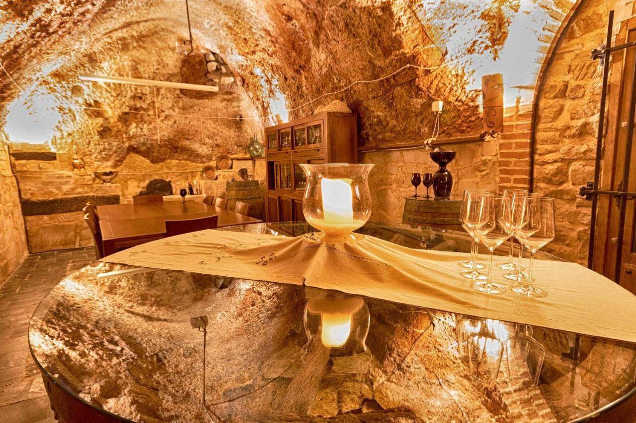 Vinarius, Posada Rural Castellanos de Villiquera Dış mekan fotoğraf