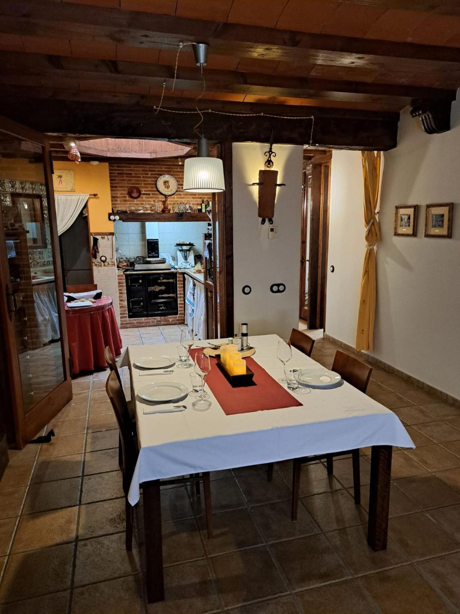 Vinarius, Posada Rural Castellanos de Villiquera Dış mekan fotoğraf
